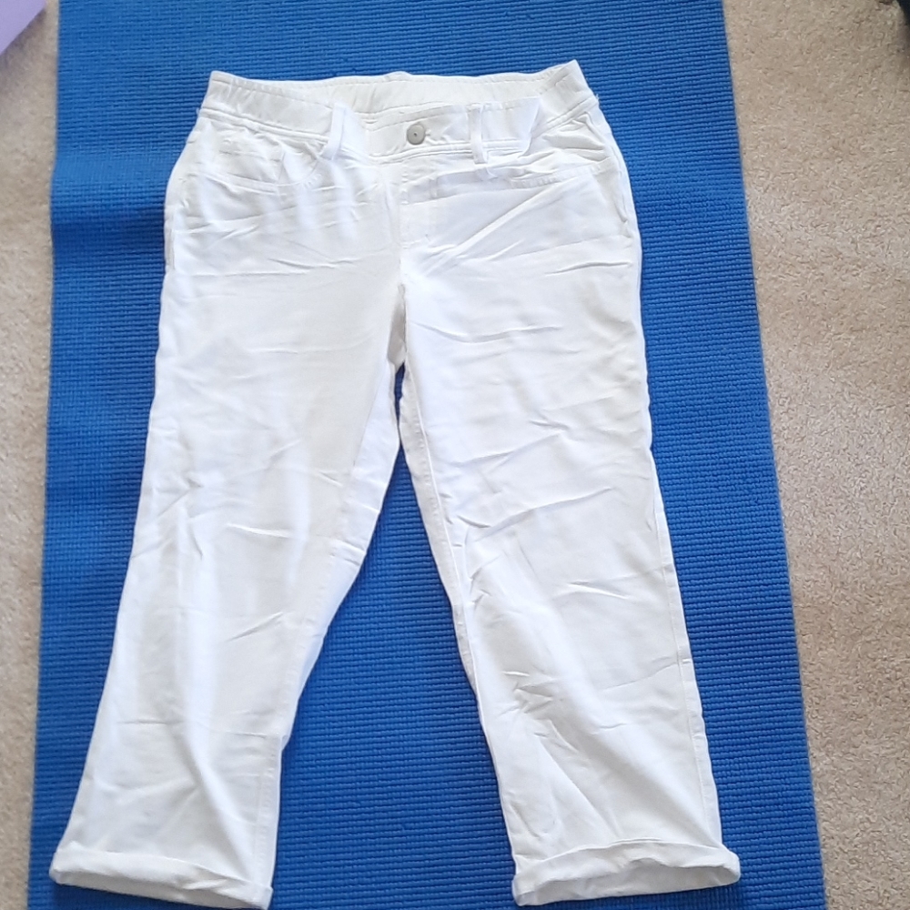 White Fila capris‎